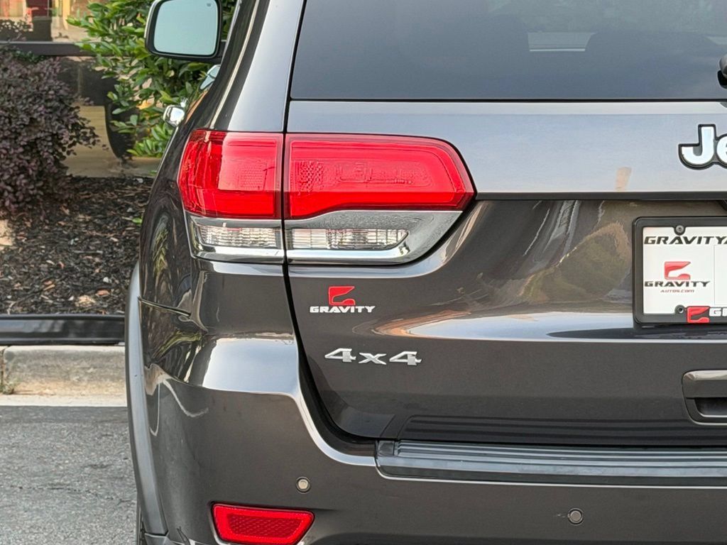 Used 2017 Jeep Grand Cherokee Limited w/ Trailer Tow Group IV AWD/4WD image 15