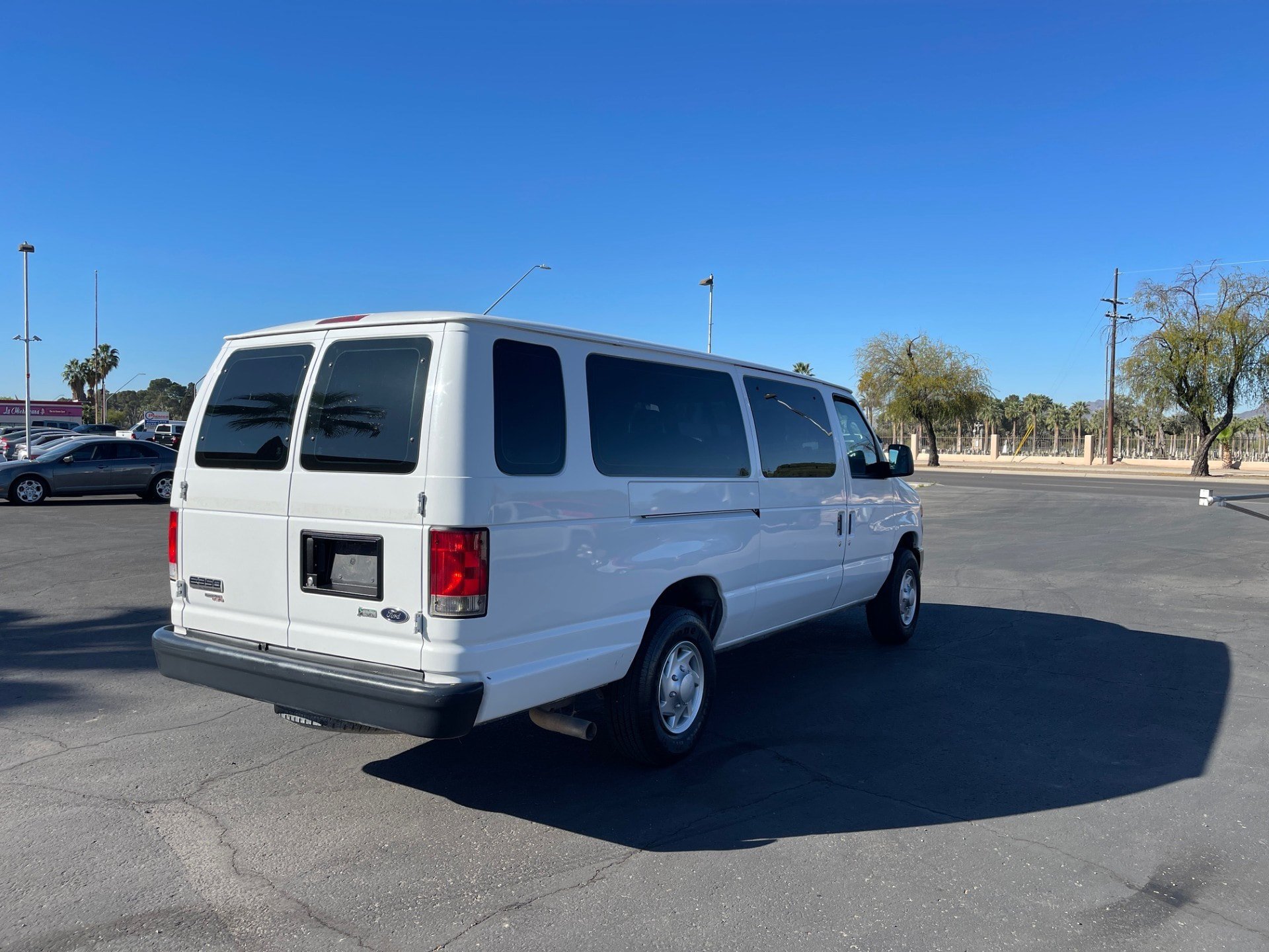 Used 2014 Ford E-350 and Econoline 350 XL w/ Power Windows & Locks Group RWD image 5