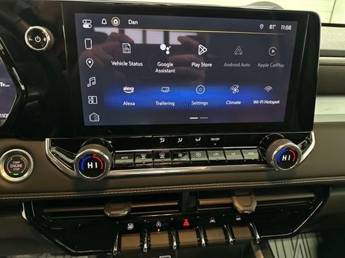 Used 2024 Chevrolet Colorado LT w/ LT Convenience Package image 16