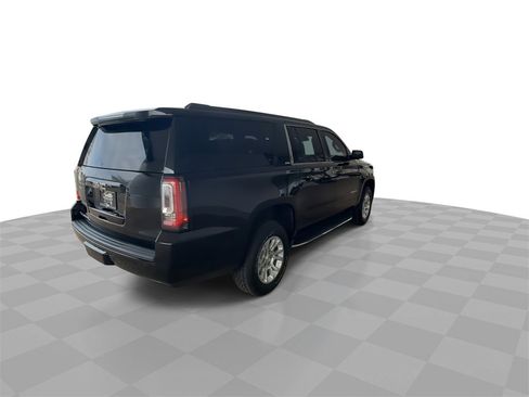 Used 2019 GMC Yukon XL SLT image 8