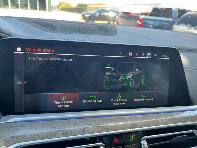Used 2021 BMW X7 xDrive40i w/ Premium Package AWD/4WD image 9