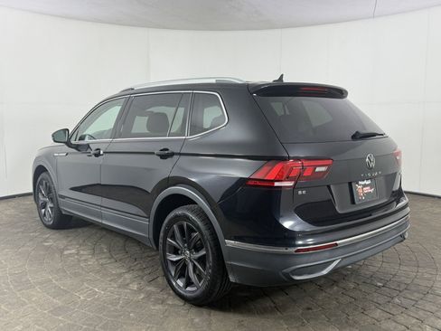 Used 2022 Volkswagen Tiguan SE AWD/4WD image 5