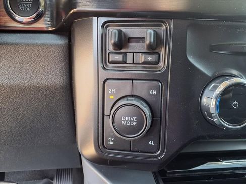 New 2026 Ford F250 Lariat w/ Black Appearance Package image 20