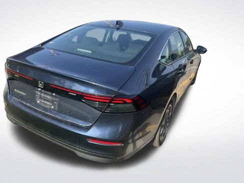 Used 2023 Honda Accord EX image 10