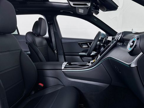 New 2026 Mercedes-Benz GLC 300 image 6