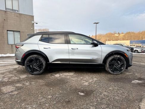 New 2026 Chevrolet Equinox EV RS image 7