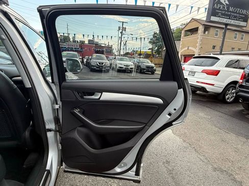 Used 2013 Audi Q5 3.0T Premium Plus w/ Audi MMI Navigation Plus Pkg image 54