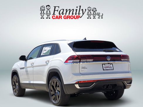 New 2026 Volkswagen Atlas Cross Sport SE FWD image 3