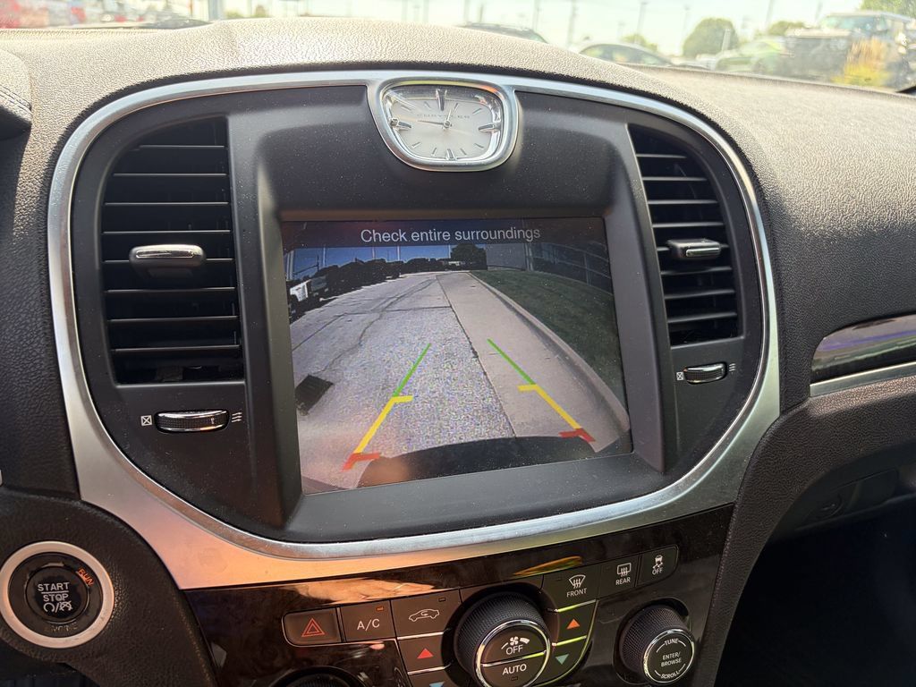 Used 2011 Chrysler 300 Limited RWD image 19