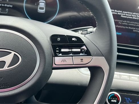 New 2026 Hyundai Elantra Limited FWD image 34