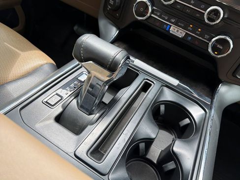 Used 2022 Ford F150 Lariat AWD/4WD image 18