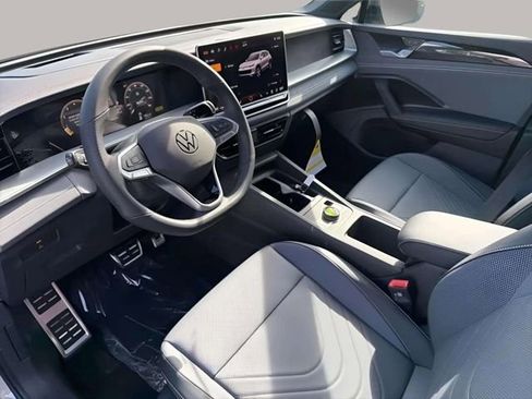 New 2026 Volkswagen Tiguan SE R-Line AWD/4WD image 5