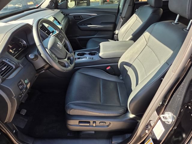 Used 2025 Honda Passport EX-L image 10