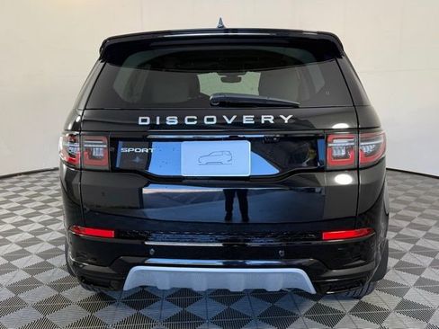 New 2025 Land Rover Discovery Sport S image 7