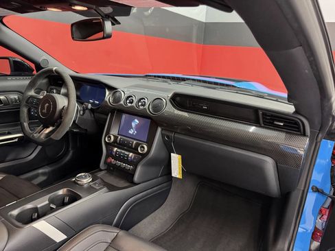 Used 2021 Ford Mustang Shelby GT500 w/ Technology Package image 37