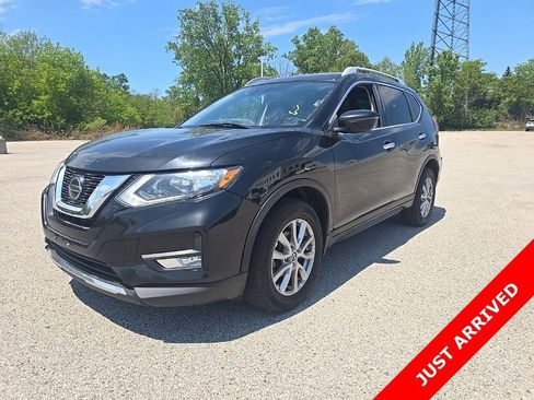 Used 2019 Nissan Rogue SV AWD/4WD image 1