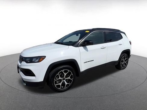 Used 2025 Jeep Compass Limited AWD/4WD image 8