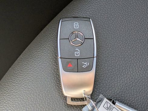 Certified 2025 Mercedes-Benz GLA 250 image 25