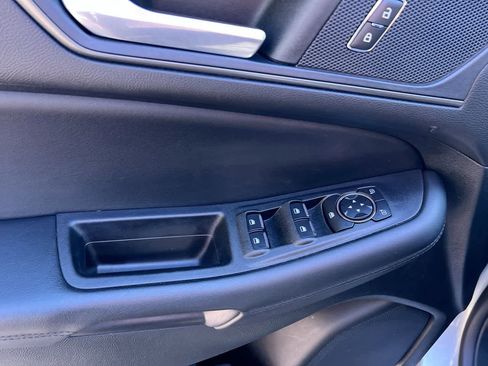Used 2022 Ford Edge SE AWD/4WD image 13