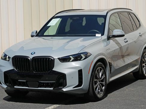 Used 2026 BMW X5 xDrive50e w/ M Sport Package AWD/4WD image 53