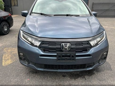 Used 2025 Honda Odyssey EX-L image 2