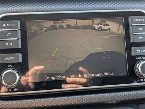 Used 2018 Nissan Kicks SV FWD image 13