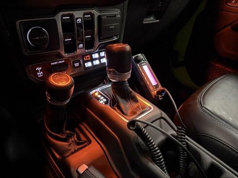 Used 2021 Jeep Wrangler Unlimited Rubicon 4xe w/ Dual Top Group image 20