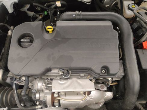 Used 2022 Chevrolet Malibu LS image 30