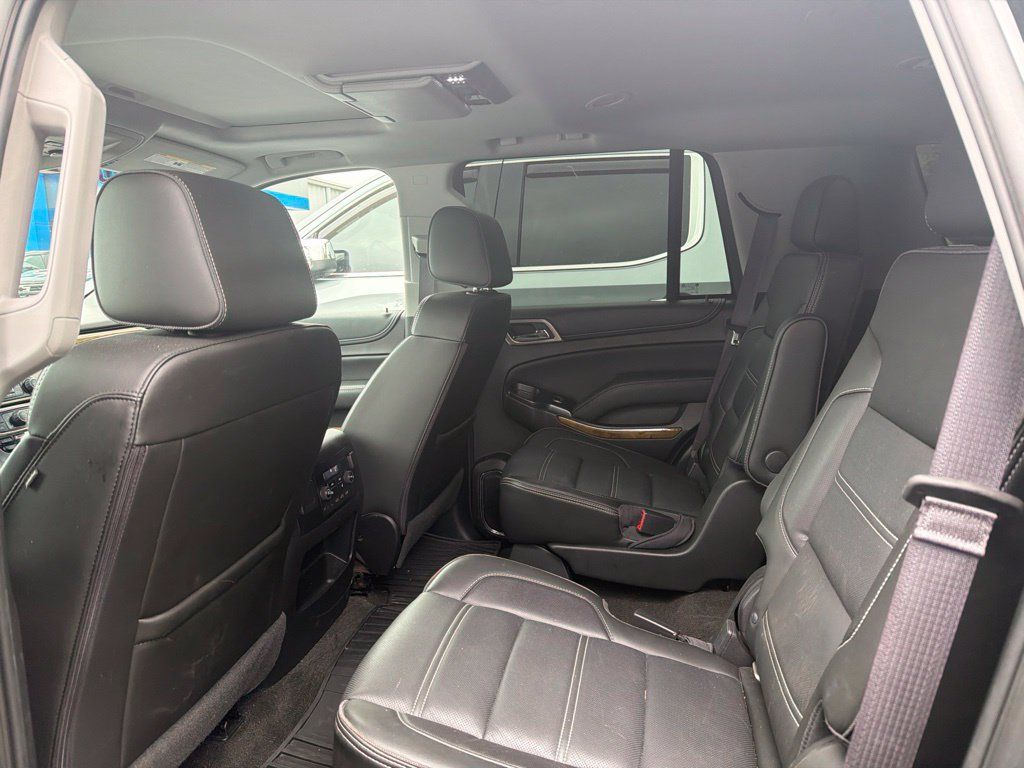 Used 2017 GMC Yukon Denali w/ Open Road Package AWD/4WD image 4