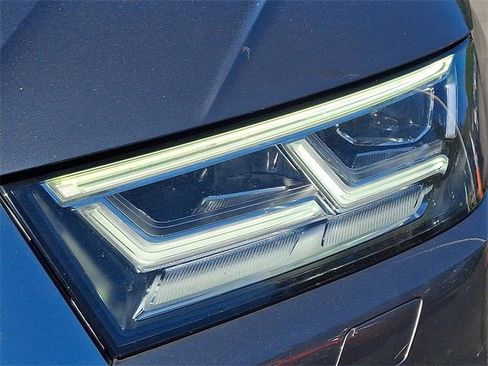 Used 2019 Audi Q5 2.0T Premium Plus w/ Premium Plus Package image 9