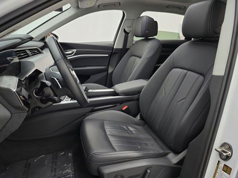 Used 2024 Audi Q8 e-tron Premium AWD/4WD image 13