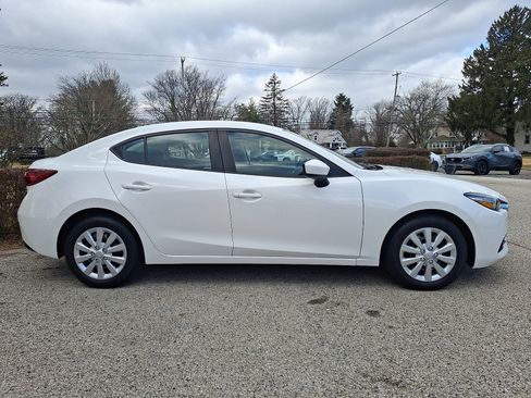 Used 2017 MAZDA MAZDA3 Sport image 7
