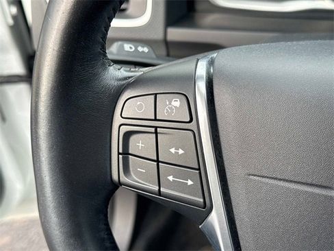 Used 2017 Volvo S60 T5 Inscription Platinum w/ Climate Package image 26