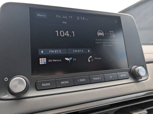 Used 2023 Hyundai Kona SE FWD image 12
