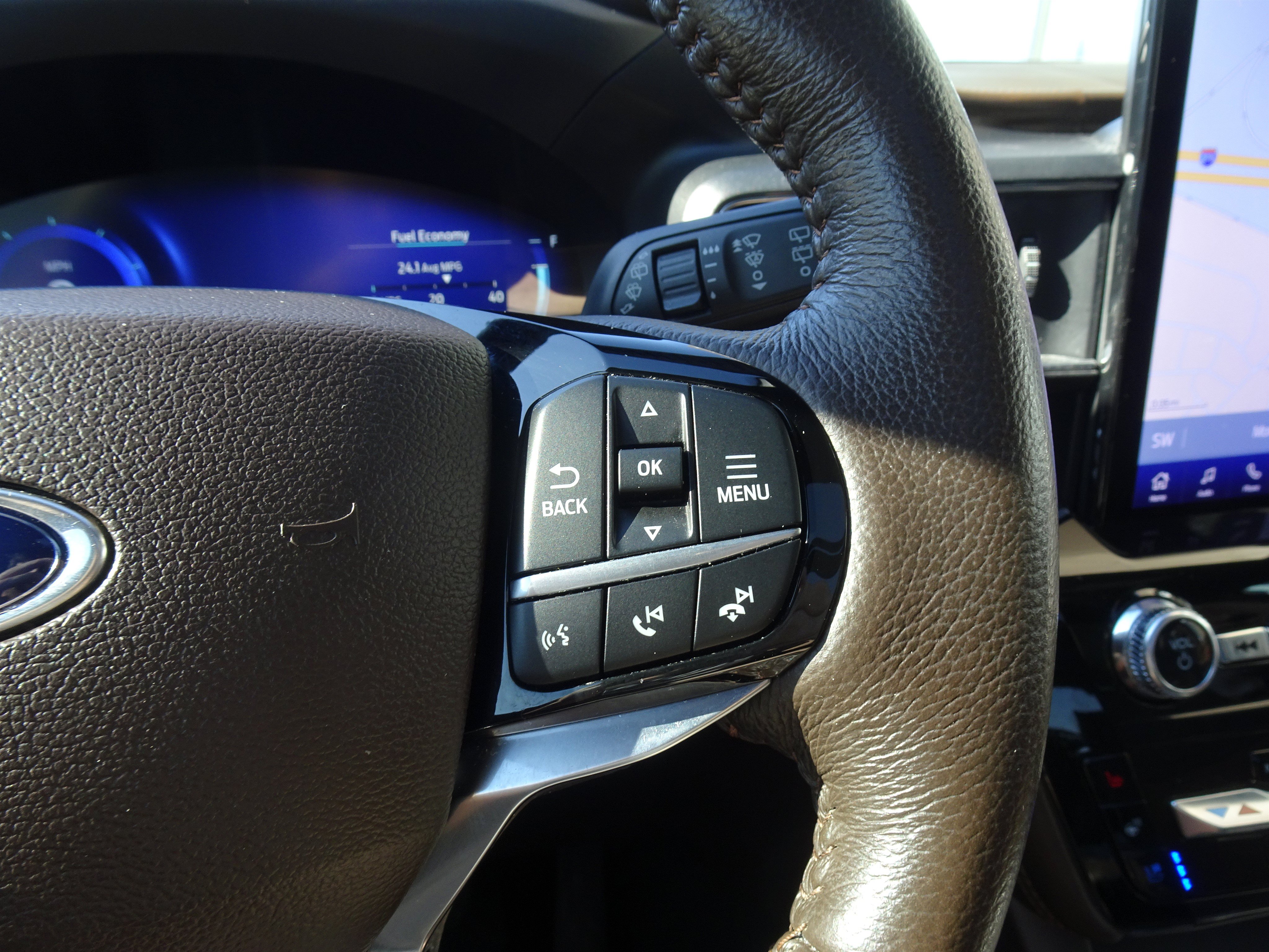 Used 2022 Ford Explorer King Ranch w/ Technology Package AWD/4WD image 23
