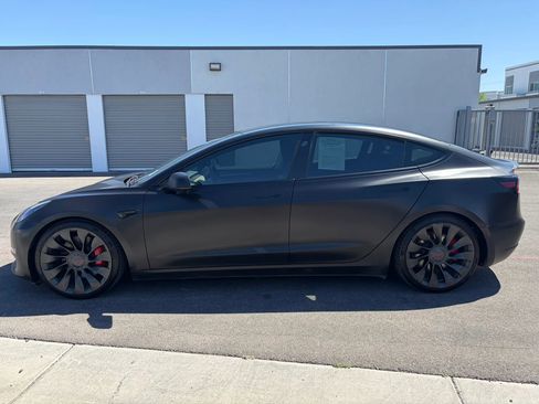 Used 2022 Tesla Model 3 Performance image 3