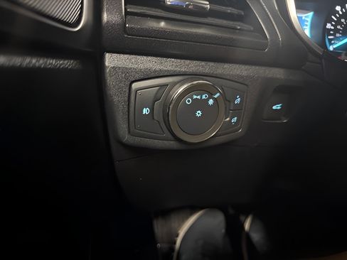 Used 2020 Ford Fusion Titanium FWD image 23