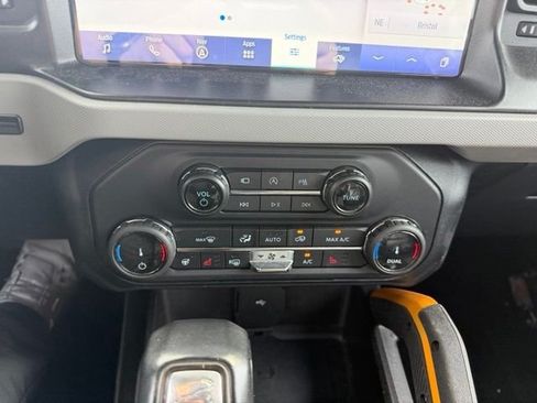 Used 2022 Ford Bronco Badlands AWD/4WD image 16