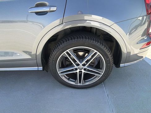 Used 2018 Audi SQ5 Premium Plus w/ Navigation Package AWD/4WD image 19