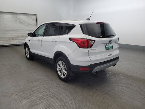 Used 2019 Ford Escape SE image 5