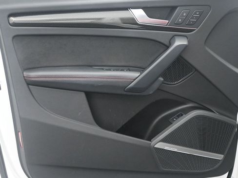 Used 2023 Audi SQ5 Prestige image 10