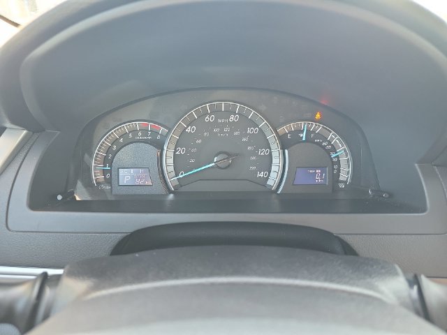 Used 2013 Toyota Camry SE FWD image 19