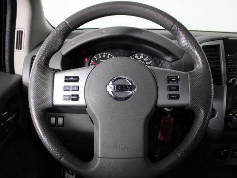 Certified 2019 Nissan Frontier SV image 6