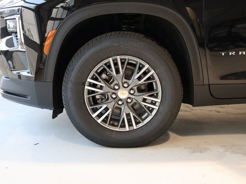 New 2026 Chevrolet Traverse LT w/ Enhanced Driving Package image 38