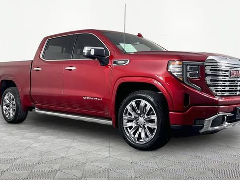 Used 2023 GMC Sierra 1500 Denali w/ Denali Reserve Package AWD/4WD image 3