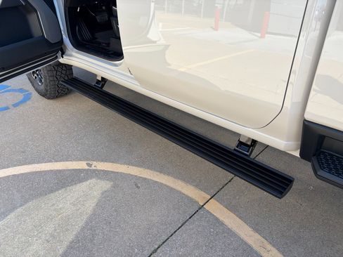 New 2026 GMC Sierra 2500 AT4X w/ LPO, Black Badging Package image 8