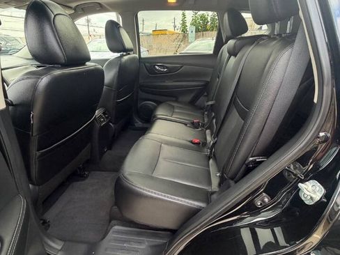 Used 2019 Nissan Rogue SL w/ Premium Package AWD/4WD image 13