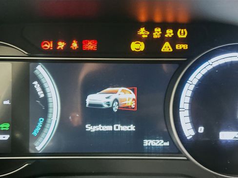 Used 2022 Kia Niro EX Premium image 19