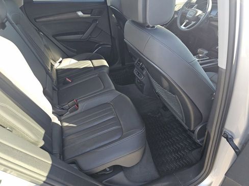 Used 2023 Audi Q5 2.0T Premium w/ Convenience Package image 5