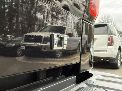 Used 2016 Chevrolet Silverado 1500 LT w/ Texas Edition image 11